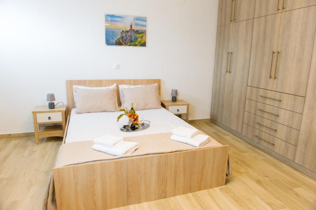 To Petrino Holidays House Metagkitsi Buitenkant foto