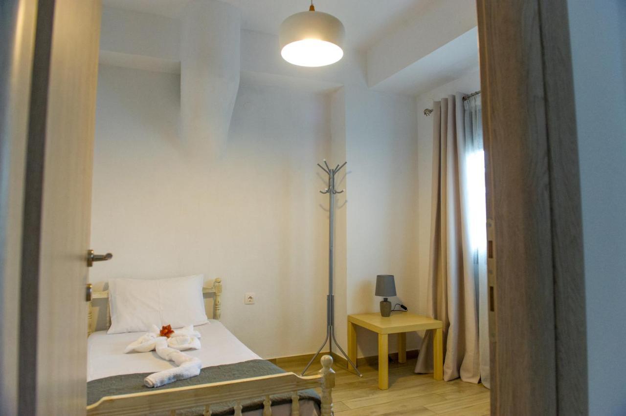 To Petrino Holidays House Metagkitsi Buitenkant foto