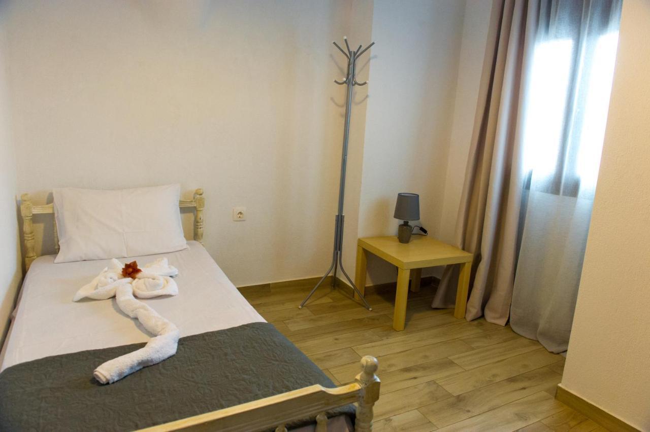 To Petrino Holidays House Metagkitsi Buitenkant foto