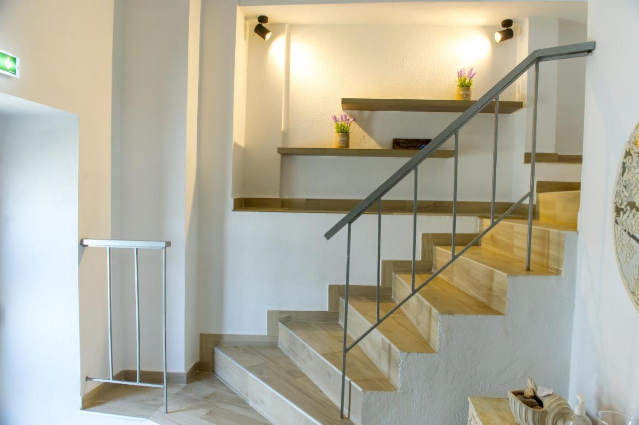 To Petrino Holidays House Metagkitsi Buitenkant foto