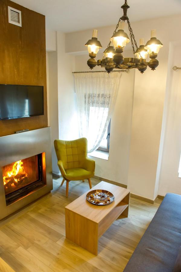 To Petrino Holidays House Metagkitsi Buitenkant foto